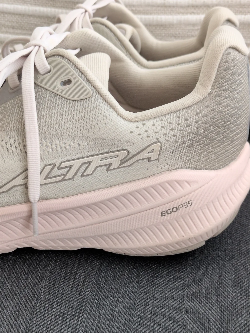 Experience Flow 3 Road-Running Shoes - Women's